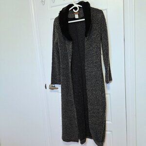 Made in USA Long Sweater Coat with faux fur collar size Medium
